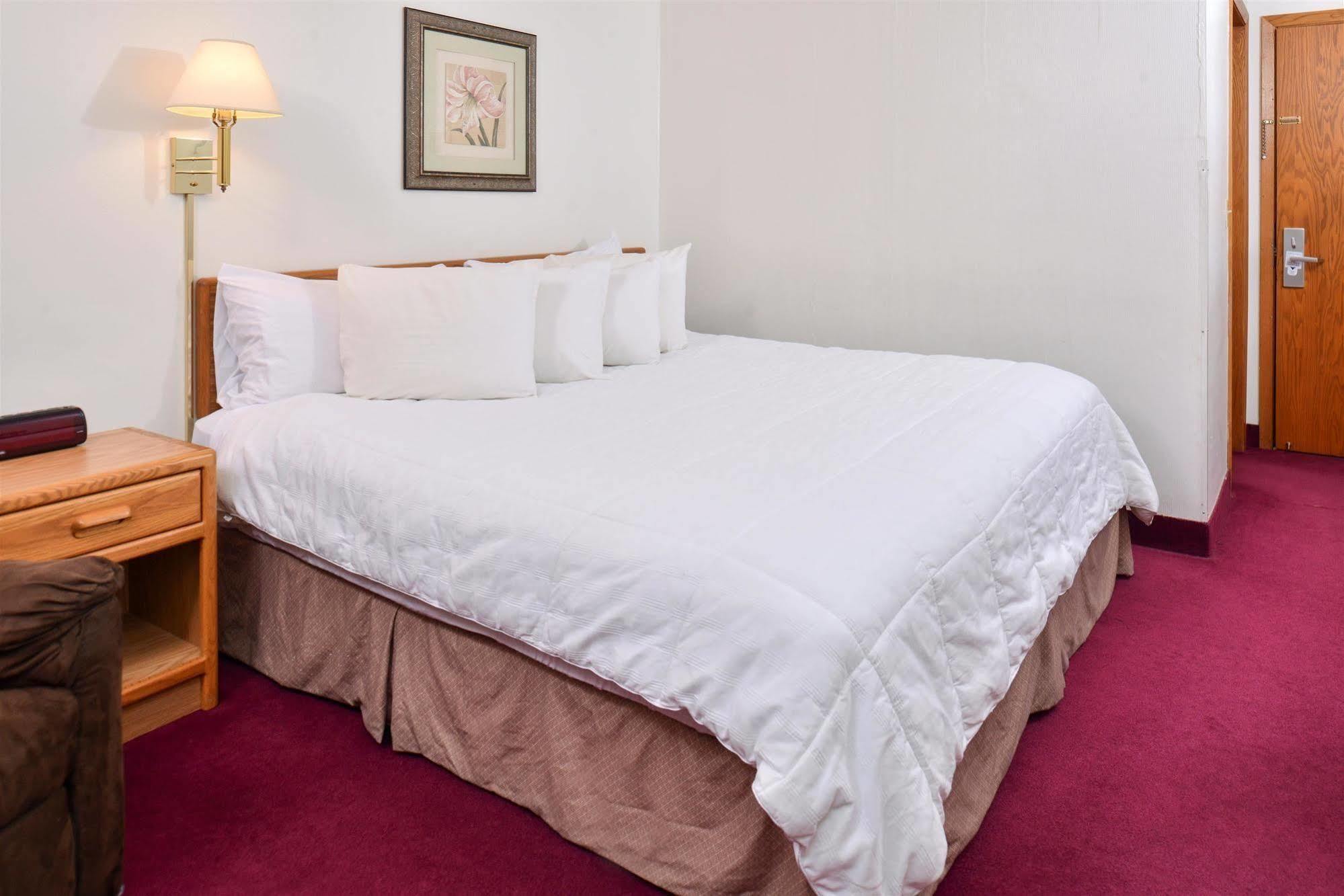 Sauk River Inn & Suites, A Travelodge By Wyndham Sauk Centre Ngoại thất bức ảnh